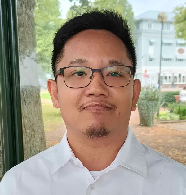 Adithep (mainm0e) portrait